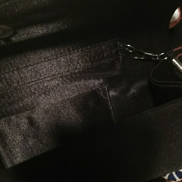 Purse - Picture 3 of 3